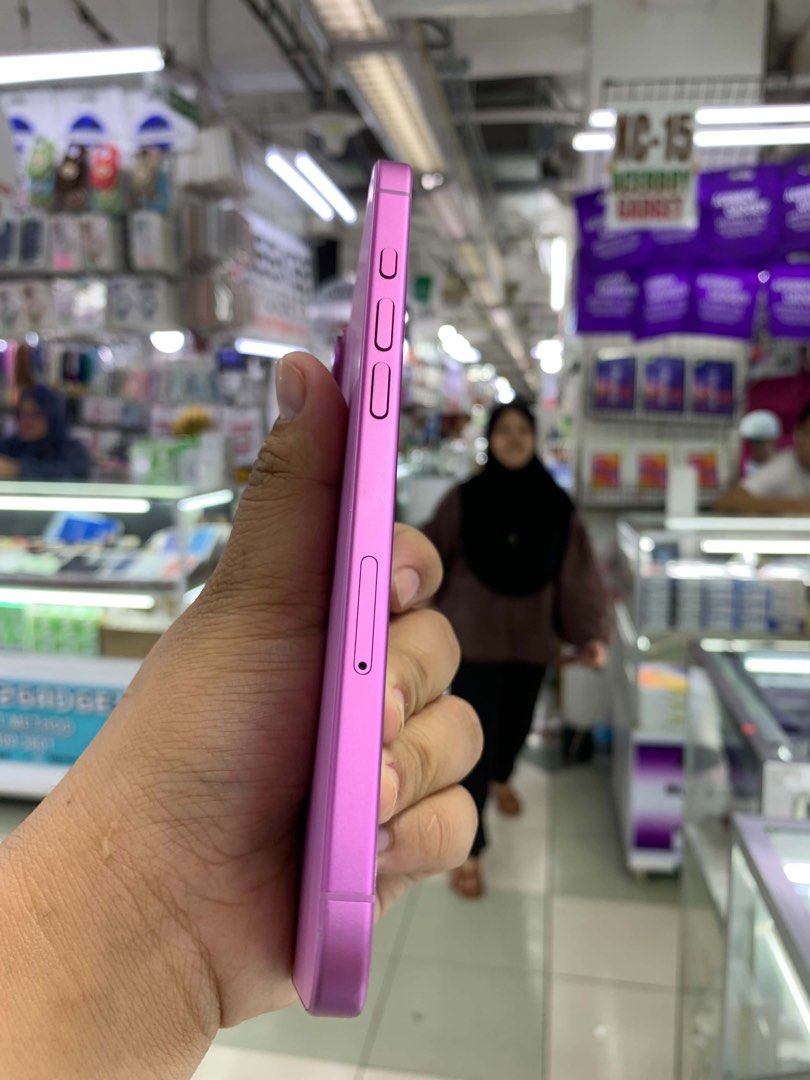 iPhone 16 Plus 128GB Factory Unlock No Issue Secondhand (Category: iPhone 16 Series) located in Pasig City. Submitted by FarAndRayShop (Listing ID 1460778975, Image 3). Description: OPEN FOR SWAP/SELLING/BUYING (RFS: Buy and Sell) Price: 42,499 iPhone 16 Plus 128GB •FACTORY UNLOCK •NO HIDDEN ISSUES •TEST TO SAWA •Authentic Phone Physical store in Greenhills Shopping Center XD-09 Stall Number Look For Rayray Or Anika NO CASH INSTALLMENT We are ope