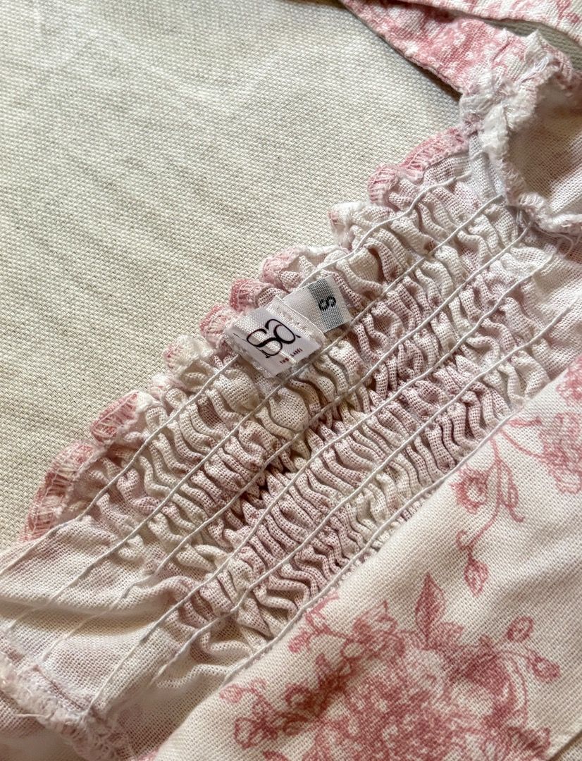 Isa the Label Lila Bustier Top (Category: Sleeveless) located in Marikina City. Submitted by spicyysalmon.archive (Listing ID 1460745872, Image 3). Description: 🤍 10/10 condition! 🤍 lila bustier top in pink toile .