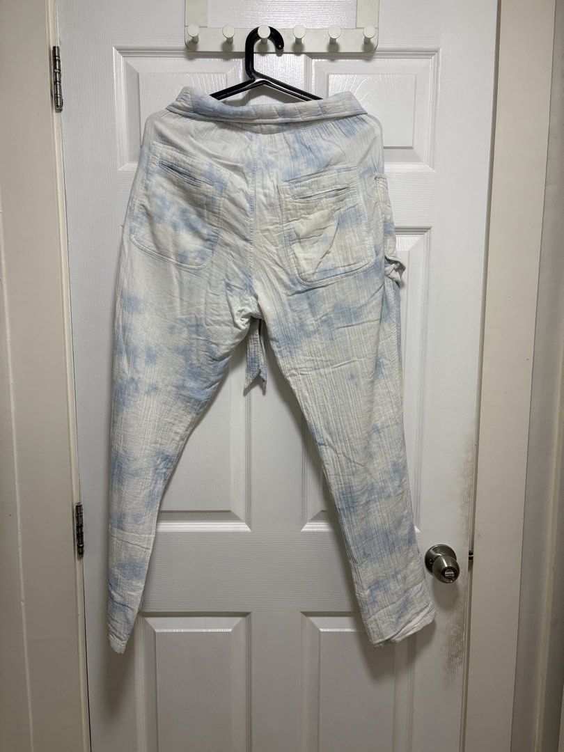 Isabel Marant Etoile - Lounge Cargo pants (Category: Other Bottoms) located in Paranaque City. Submitted by misstinay (Listing ID 1460809984, Image 2). Description: Super comfy lounge/beach pants in blue/white tie dye. Needs wash! From my sisters closet. She moved out of the country already. Decluttering .