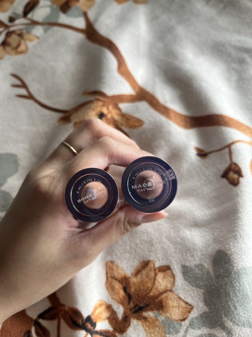 Issy Fat Gloss (Category: Makeup) located in Manila. Submitted by cms.mendoza (Listing ID 1460792226, Image 2). Description: Shades Available: Bombshell & Macabre 270 each NEVER BEEN USED! rfs: na double ng order.