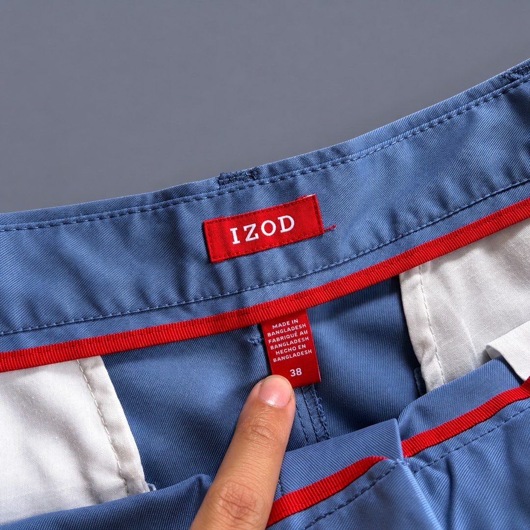 IZON CHINO SHORTS (Category: Chinos) located in Taguig. Submitted by clarrk95 (Listing ID 1460740872, Image 2). Description: Izod Chino Shorts Waist: 38inches Length: 21inches Leg Opening: 13inches PRICE: ₱400 ONLY! ✅ brandnew condition ✅ add shipping fee ✅ ignoring LP inquiry Shipping: Lalamove | J&T | LBC Location: Taguig📍 Payment: Gcash | Bank | Cash FB: THRFT IG: thrft_25 DM for more detailed pics.📩.