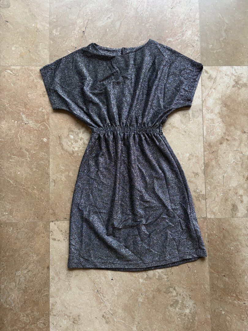 J Ceanne Metallic Silver Shimmer Shift Dress (Category: Dresses) located in Quezon City. Submitted by tidyup.lara (Listing ID 1460919298, Image 1). Description: Best fits XS-S frames Bust 30” Waist 24” stretchable Length 38” Condition 8/10: used but in good condition .