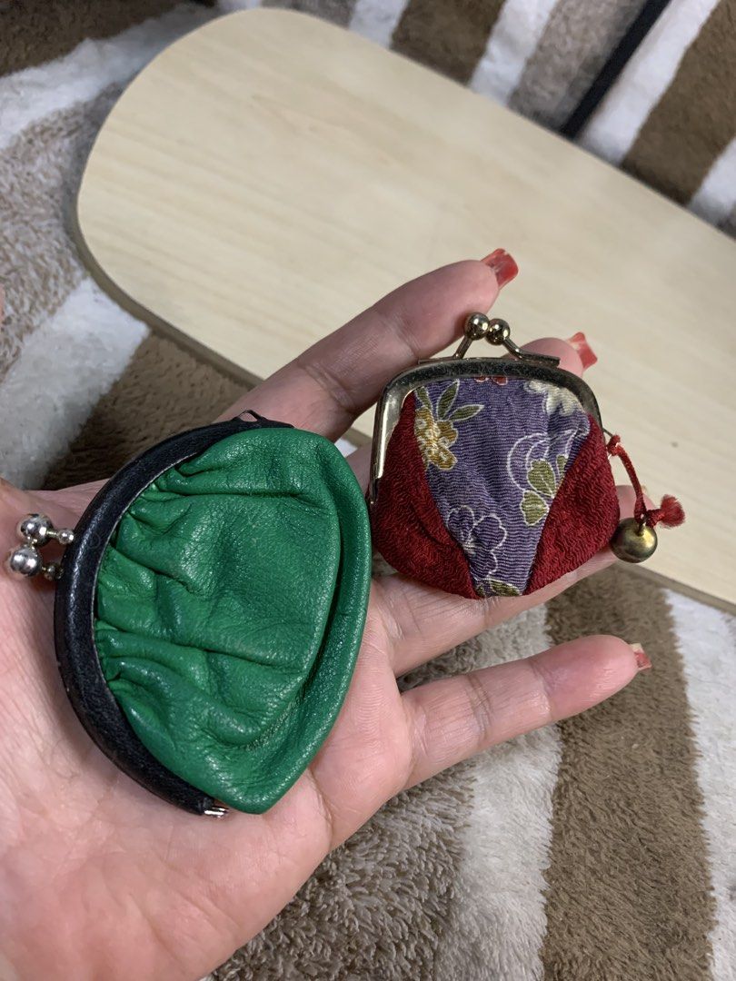 Japan bundle micro purse (Category: Purses & Pouches) located in Cabanatuan. Submitted by mjluxxejapan (Listing ID 1460800742, Image 1). Description: Fixed price signs of aged vintage n po cla c floral mganda pa .. goods p cla gamitin Mganda Cla key chain purse maliit lng po mga yan .