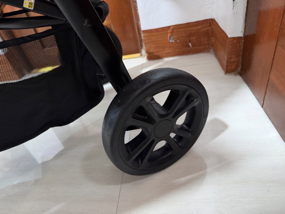 Joie Litetrax Stroller (Category: Strollers) located in Calamba. Submitted by tinywishshop (Listing ID 1456928123, Image 2). Description: .