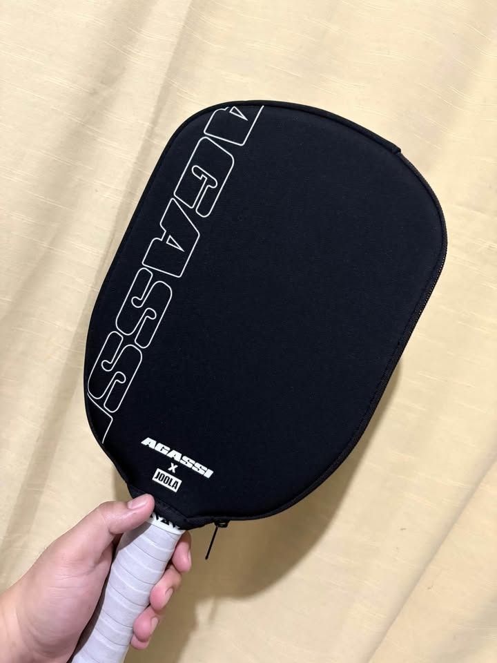 Joola Agassi Pro IV (Graf) with cover (Category: Other Sports Equipment and Supplies) located in Pasig City. Submitted by lloydsantos29 (Listing ID 1460902139, Image 2). Description: 3-4mos old, still in good condition. Used 4-6x a month. RFS: Paddle downgrade Can do meetups: Sta Rosa, Makati CBD, Ortigas CBD.