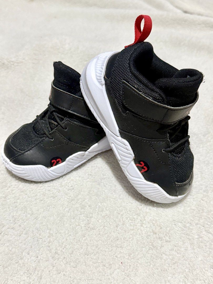 Jordan Kids Shoes (Category: Babies & Kids Fashion) located in Mandaluyong City. Submitted by michgrayb.Enterprise (Listing ID 1460857999, Image 3). Description: Authentic Jordan Shoes Unisex Infant Can fit up to 1-2yrs old.