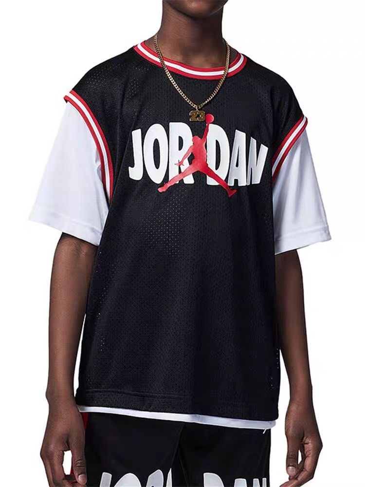 JORDAN LAYERS SHIRT (Category: Tshirts & Polo Shirts ) located in Bacolod City. Submitted by thrifth_to_the_gems (Listing ID 1460864491, Image 1). Description: JORDAN LAYERS SHIRT LARGE YOUTH SIZE DIMES:20x27 AS NEW CONDITION 10/10 COLOR RATE AUTHENTIC/LEGIT NO ISSUE.
