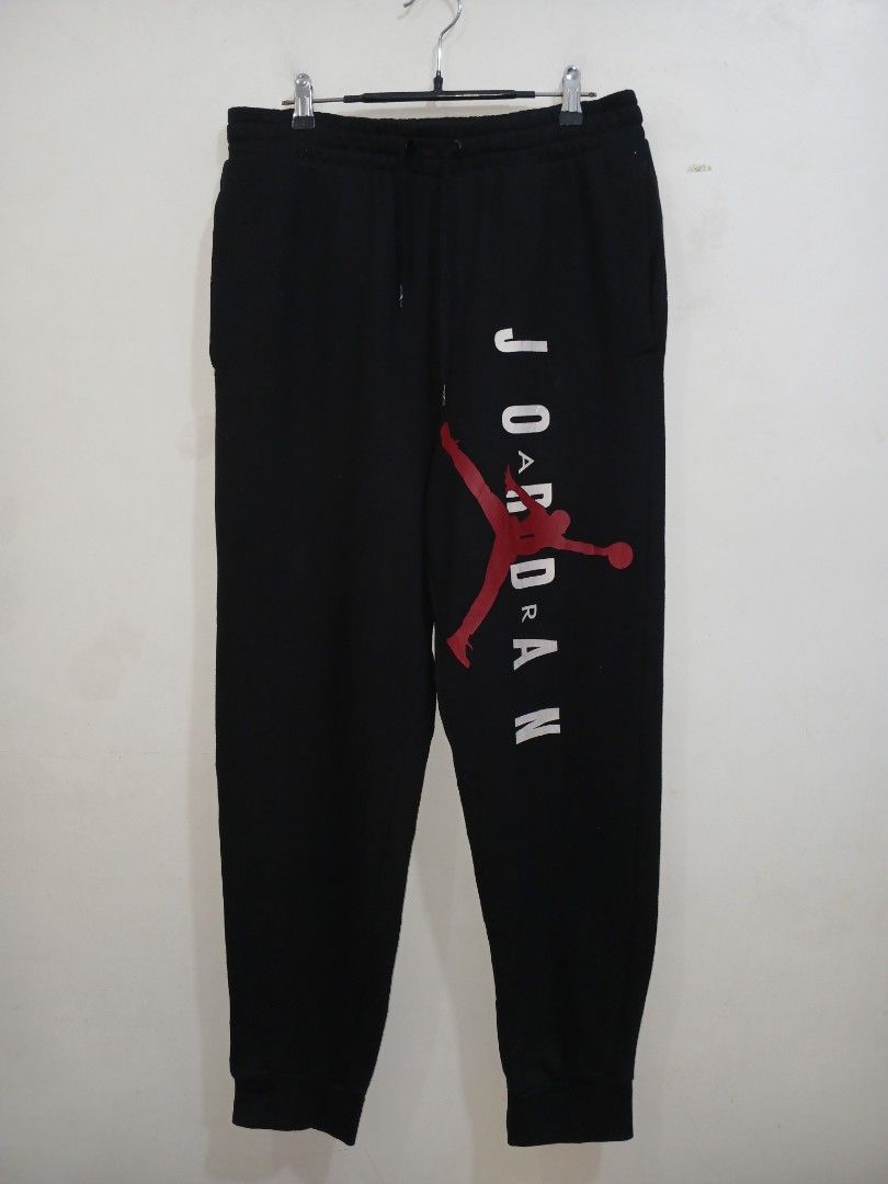 Jordan Sweatpants (Category: Joggers) located in Taytay. Submitted by leanmark103093 (Listing ID 1460882530, Image 2). Description: J0RD∆N Mens Sweat pants Medium on tag 30 to 34 Waistline 40 Length Good as new No issue 850 Freeshipping.
