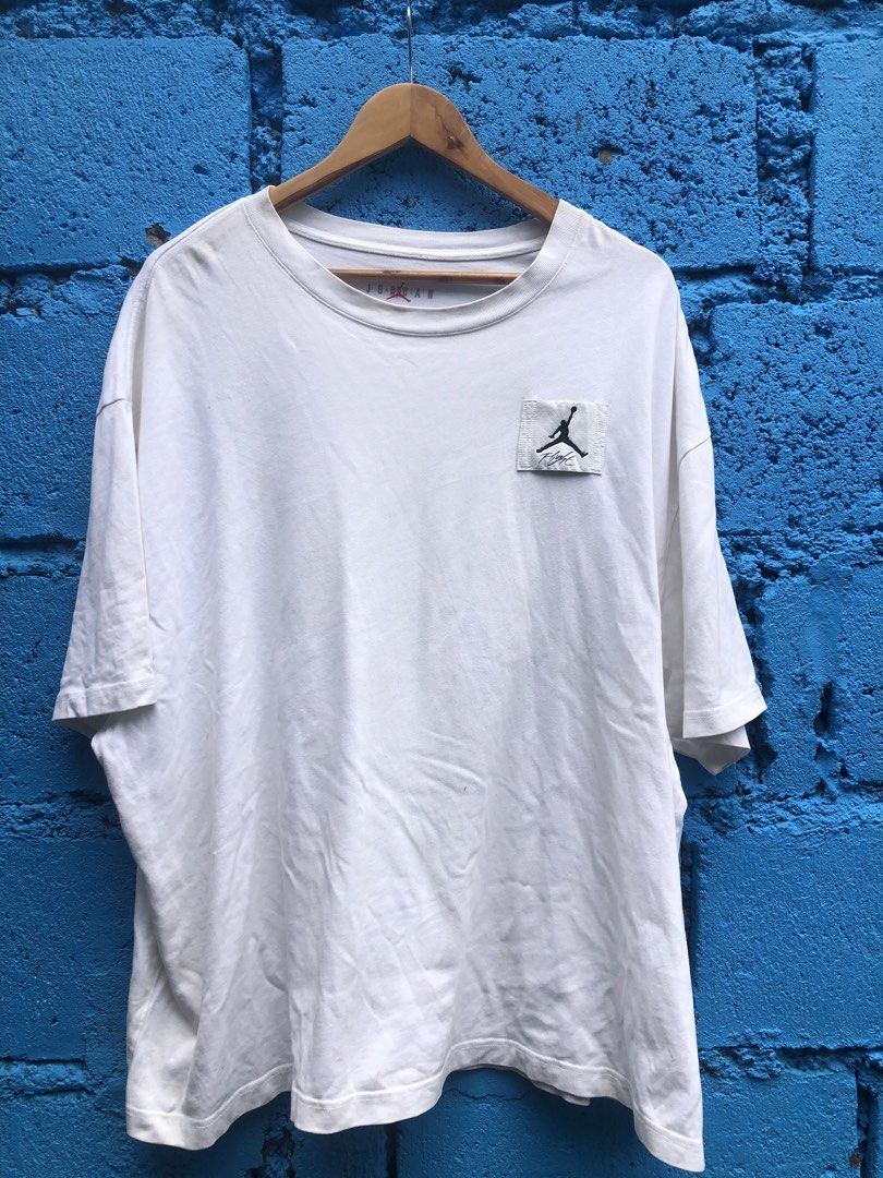 jordan tshirt (Category: Tshirts & Polo Shirts ) located in Manila. Submitted by thriftyah_23 (Listing ID 1460778696, Image 2). Description: Nike Jordan Flight Essentials Men’s Oversized Patch T-Shirt 29’23.