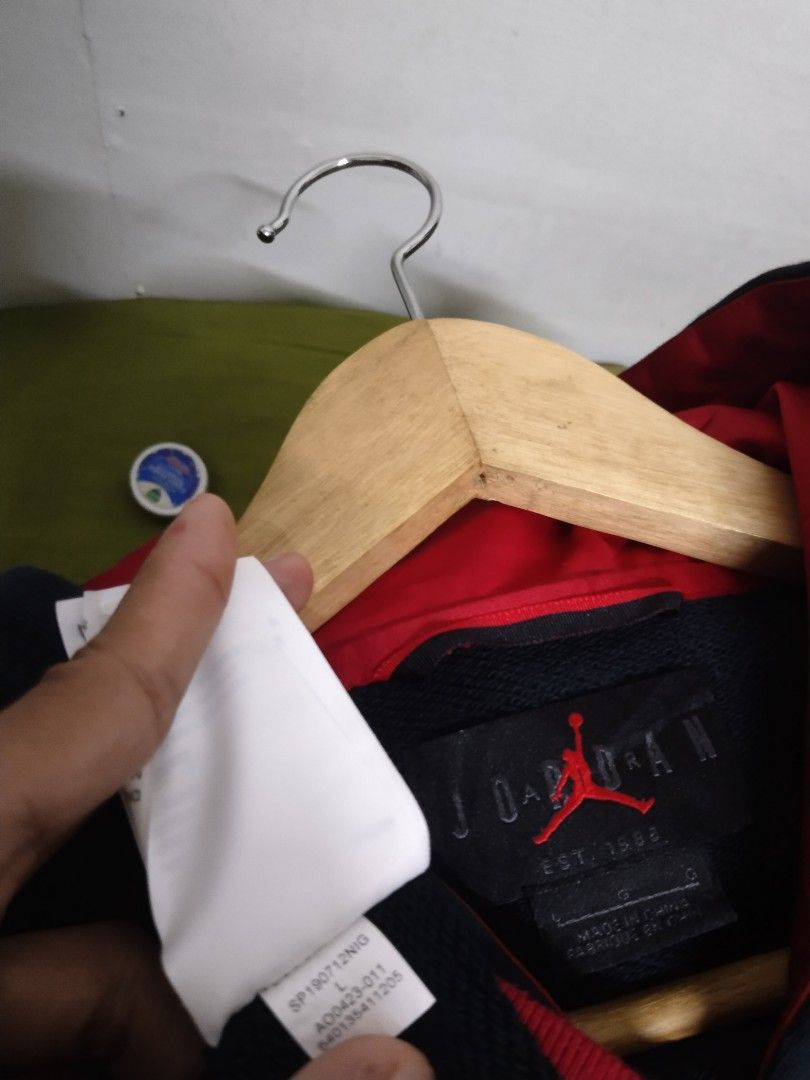 JORDAN WINGS HOODIE ZIP JACKET (Category: Coats, Jackets and Outerwear) located in Manila. Submitted by jzfindsmnl (Listing ID 1460817737, Image 3). Description: SZ LARGE ASNEW DOUBLE ZIP/ZIP HOOD 1699 shipped.