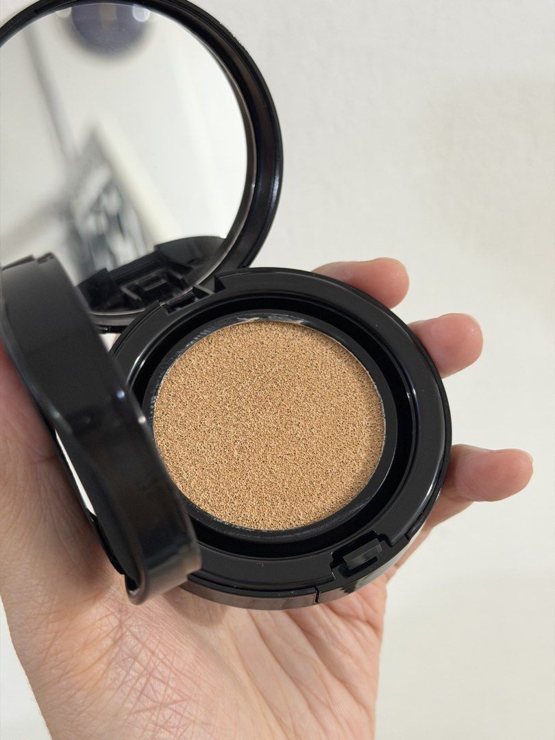 JUNG SAEM MOOL Cushion Foundation Compact (Category: Makeup) located in Paranaque City. Submitted by khamsay (Listing ID 1460802252, Image 3). Description: - JUNG SAEM MOOL cushion foundation compact - Sleek black case with built-in mirror - Includes original puff - Cushion is pre-filled with product - Ideal for quick touch-ups and easy portability Like new. Swatched once only. Rfs: not my shade match.