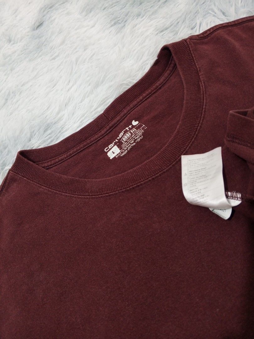 K87 Carhartt (Category: Tshirts & Polo Shirts ) located in Dagupan City. Submitted by old_soul_finds.ph (Listing ID 1460909171, Image 2). Description: Dimensions : L32 x W25 Color Rate : 9.5 / 10 Issues : ❌ Excellent condition Mine for only ₱800 📍Loc : Pangasinan MOP : Gcash MOD : J&T express / Ava pasabay if around Pangasinan.