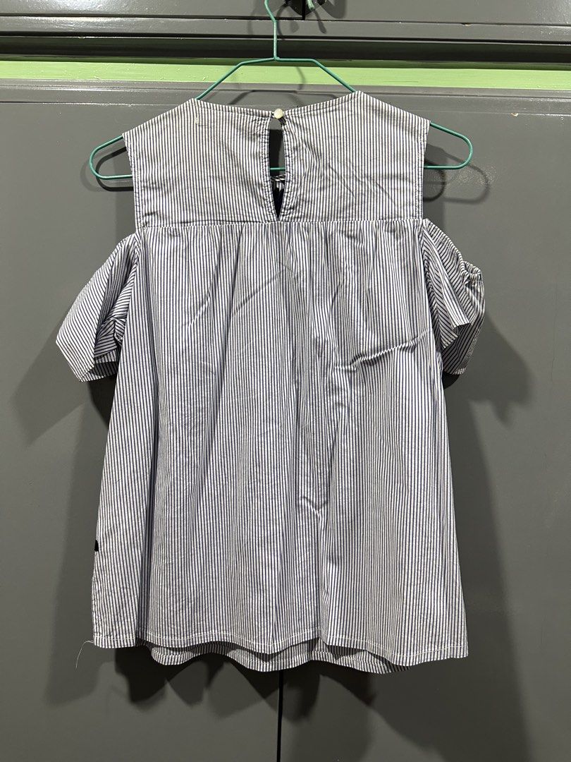 Kamiseta blouse (Category: Blouses) located in Balagtas. Submitted by momandkidstuffph (Listing ID 1460762121, Image 3). Description: .
