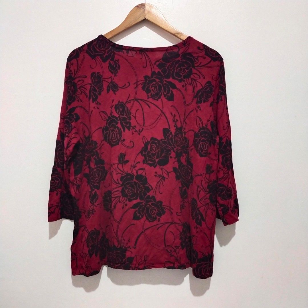 Karen Scott | crew neck pullover with 3/4-length sleeves (Category: Longsleeves) located in Subic. Submitted by mustardt_ (Listing ID 1460811316, Image 3). Description: size: 21.5in x 26in code: 707.