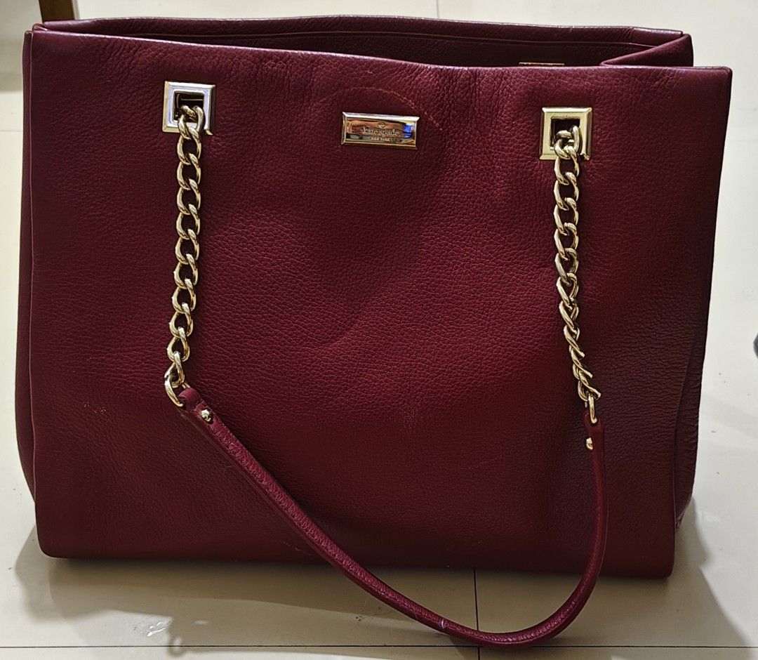 Kate Spade (Category: Luxury Bags & Wallets) located in Valenzuela. Submitted by ardokzbella (Listing ID 1460815328, Image 1). Description: .