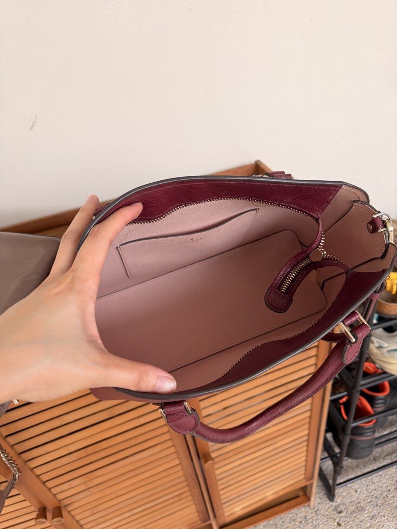 Kate Spade Darcy Satchel Large (Category: Luxury Bags & Wallets) located in Quezon City. Submitted by johndenison.serrano (Listing ID 1460811552, Image 3). Description: Preloved Kate Spade Darcy Satchel Large Dimensions: 10.12”H x 13.13”W x 4.87”D.