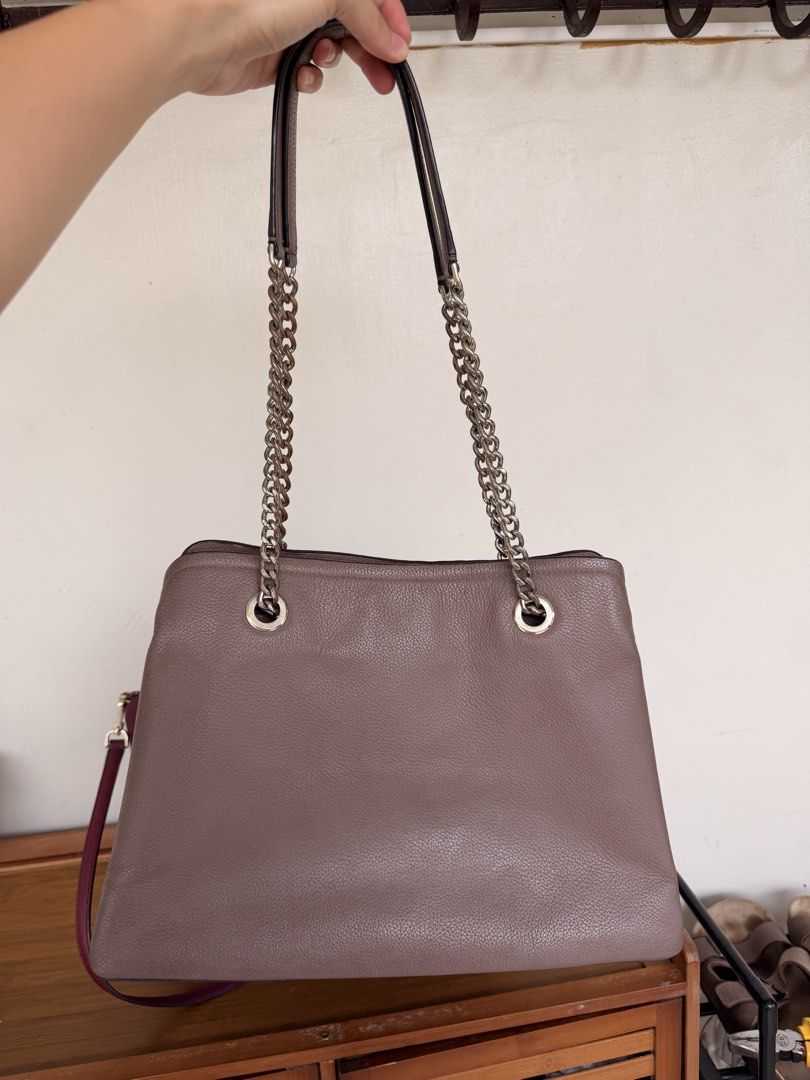 Kate Spade Jordyn Large Chain (Category: Luxury Bags & Wallets) located in Quezon City. Submitted by johndenison.serrano (Listing ID 1460811929, Image 2). Description: Preloved Kate Spade Jordyn Large Chain Dimension: 11.4”H x 16”W x 6.2”D .