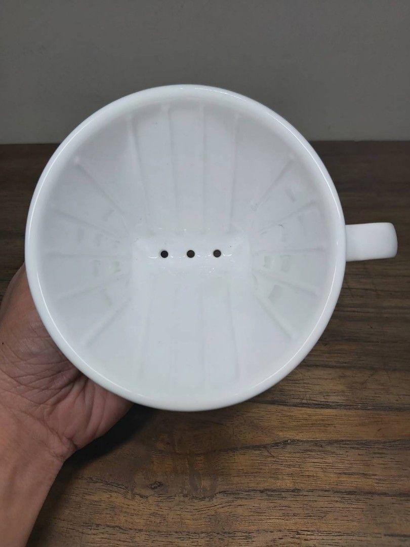 KEYUCA COFFEE DRIPPER (Category: Coffee & Tea Tableware) located in Bulacan. Submitted by nansantiago (Listing ID 1460908778, Image 3). Description: KEYUCA COFFEE DRIPPER 🏷️ ₱180‼️ 📍 Location: Plaridel, Bulacan 💸 Mode of Payments: Gcash / BPI 📦 Pick-up / Ship 🚚 Couriers : Flash Express / SPX / Lalamove.