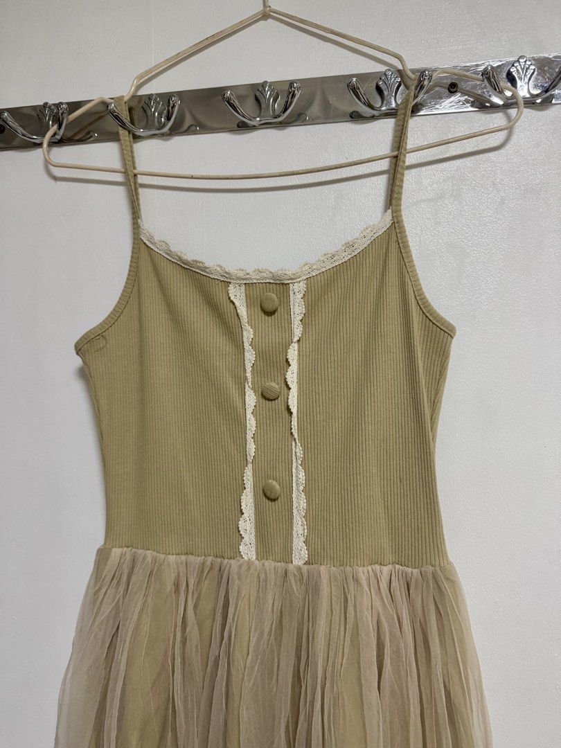 Khaki Tulle Maxi Dress (Category: Dresses) located in Manila. Submitted by dejunk.mnl (Listing ID 1460895250, Image 3). Description: .