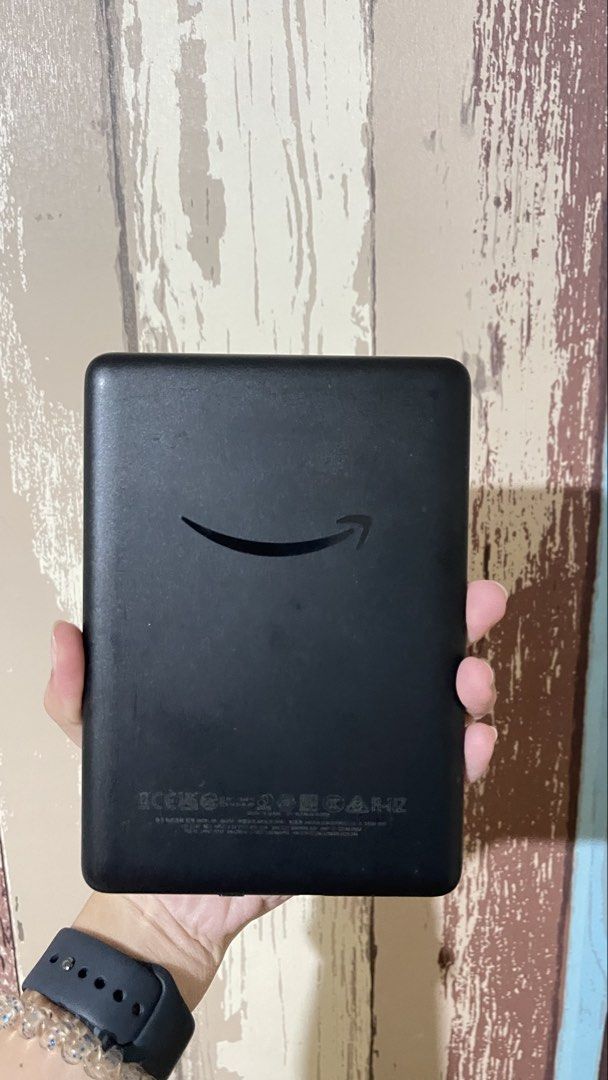 Kindle Basic 10th generation (Category: E-Readers) located in Manila. Submitted by warmriver_80a3be (Listing ID 1460852012, Image 3). Description: Kindle Basic 10th Generation 8gb No ads Issues: with 2 line dead pixels, and scratches RFS: upgrade negotiable.