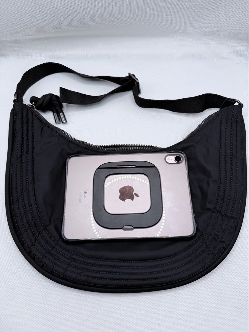 Kipling Orig Shoulder Bag (Category: Shoulder Bags) located in Quezon City. Submitted by ajandstevenshopscorner (Listing ID 1460437868, Image 2). Description: Preloved In good condition Metal logo Fixed price Philcoa Qc location.