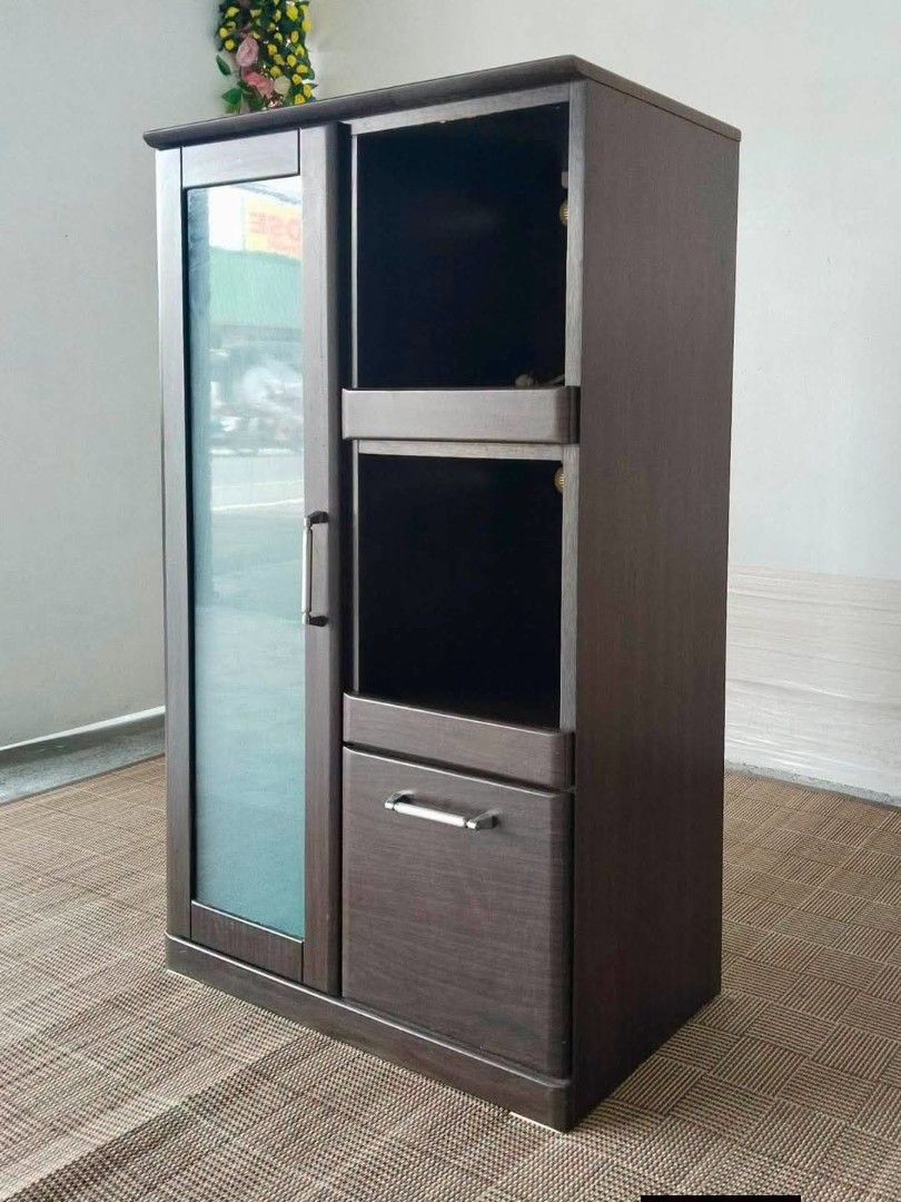 Kitchen Cabinet (Category: Shelves, Cabinets & Racks) located in Meycauayan. Submitted by marygracecasimiro (Listing ID 1460917870, Image 3). Description: Kitchen Cabinet 28”L x 17”W x 47”H Php 7,200💚 Now:5,200🩷.