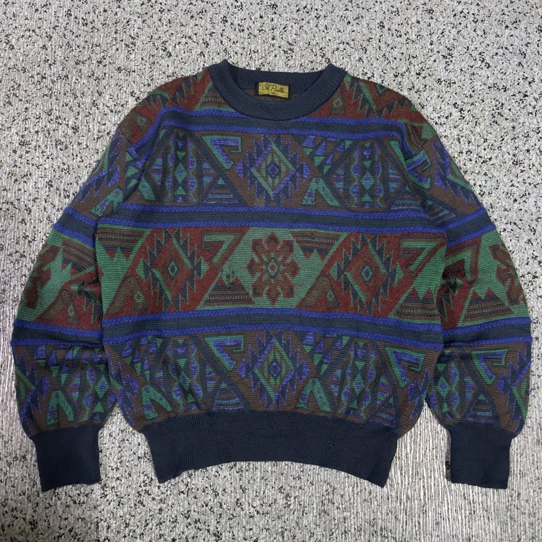 Knited Sweater (Category: Coats, Jackets and Outerwear) located in Baguio. Submitted by secondoption.ph (Listing ID 1460886941, Image 1). Description: Size medium Length 23.5 Width 21.5.