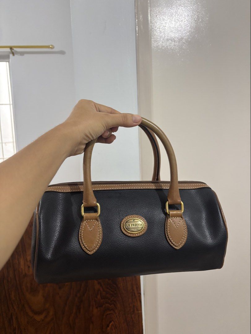 LA Freccia Italy (Category: Shoulder Bags) located in Calamba. Submitted by alnsurplus.028 (Listing ID 1460733475, Image 1). Description: La Freccia Handbag only With minimal signs of use Still good condition We ship nationwide Loc: Calamba, Laguna .