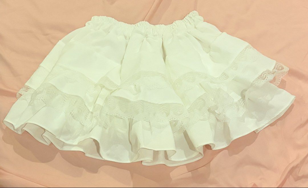 Lace Skirt (Category: Skirts) located in Los Banos. Submitted by kaomojiis (Listing ID 1460841555, Image 1). Description: Best fits small Never used .