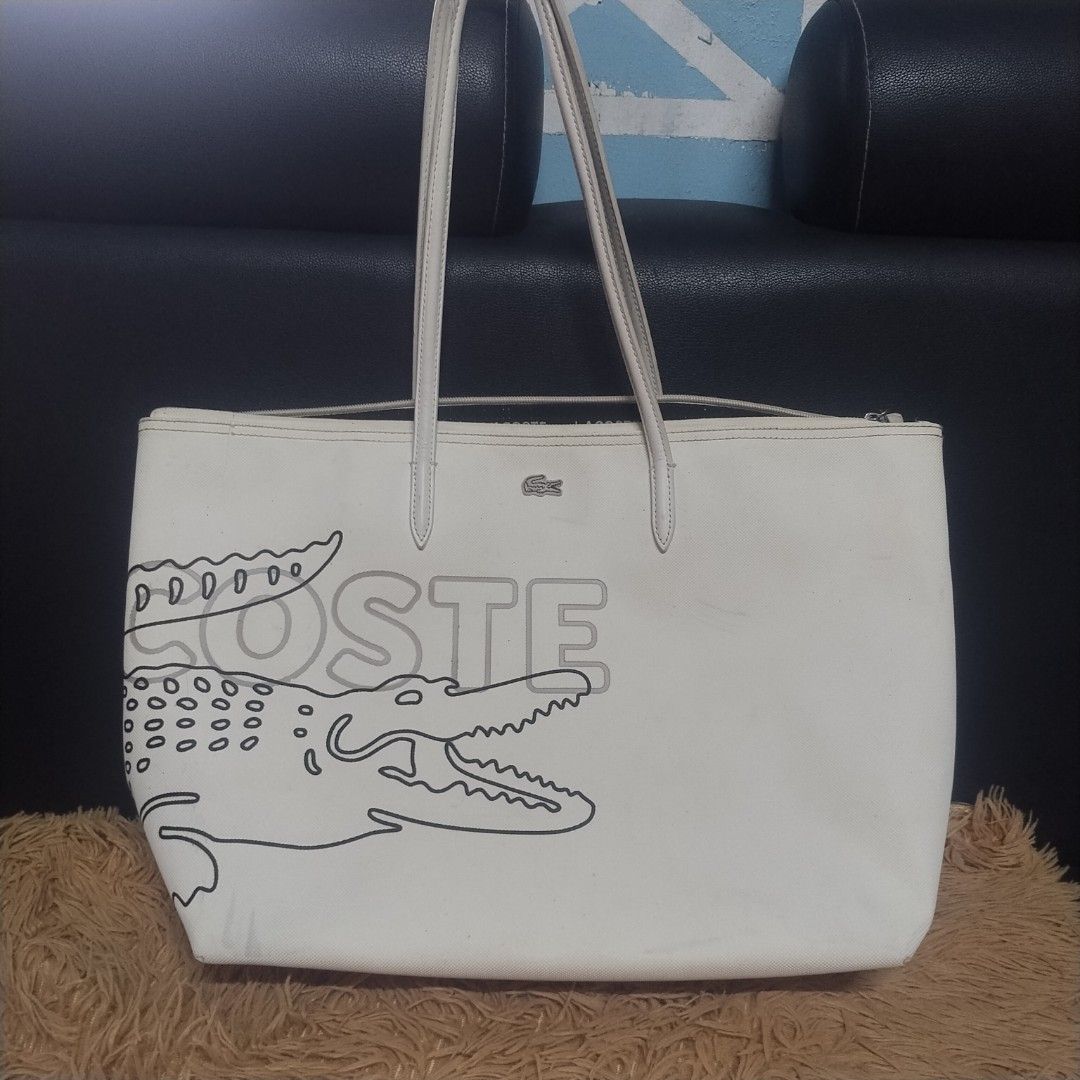Lacoste shoulder bag (Category: Beach Bags) located in Manila. Submitted by monique01buenavista (Listing ID 1460795246, Image 1). Description: -offer nlng po -excellent condition.