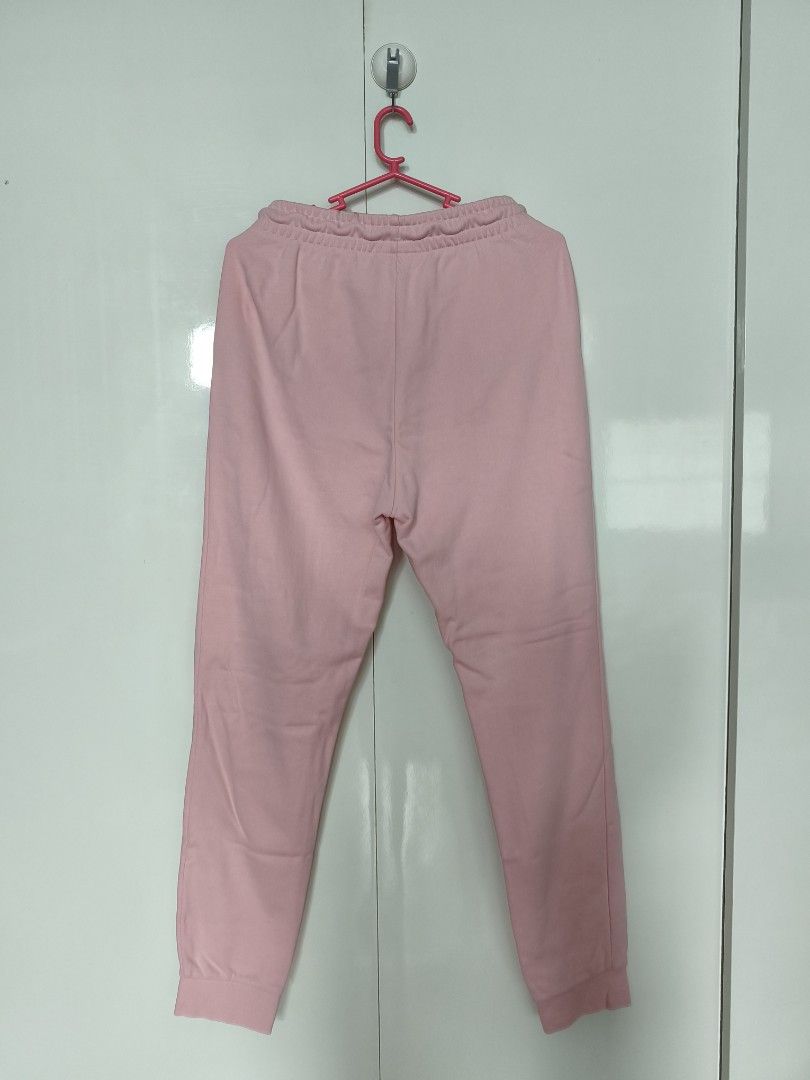 Lactose Pink Fleece Sweatpants (Category: Other Bottoms) located in Manila. Submitted by smilefashion08 (Listing ID 1460731586, Image 2). Description: Original Lactose.