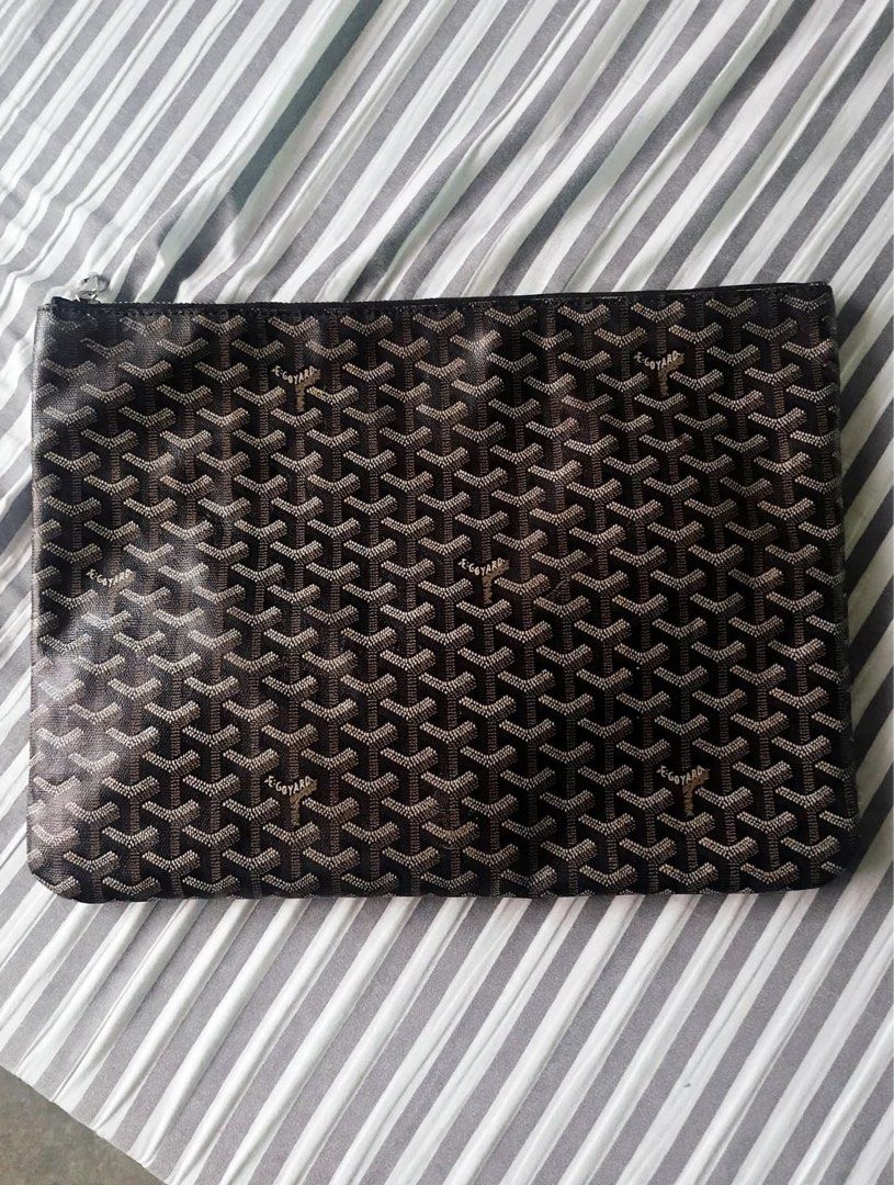 Laptop bag (Category: Belt bags, Clutches and Pouches) located in Caloocan City. Submitted by hardestea2026 (Listing ID 1460733053, Image 1). Description: Preloved Gyrd leather laptop bag.