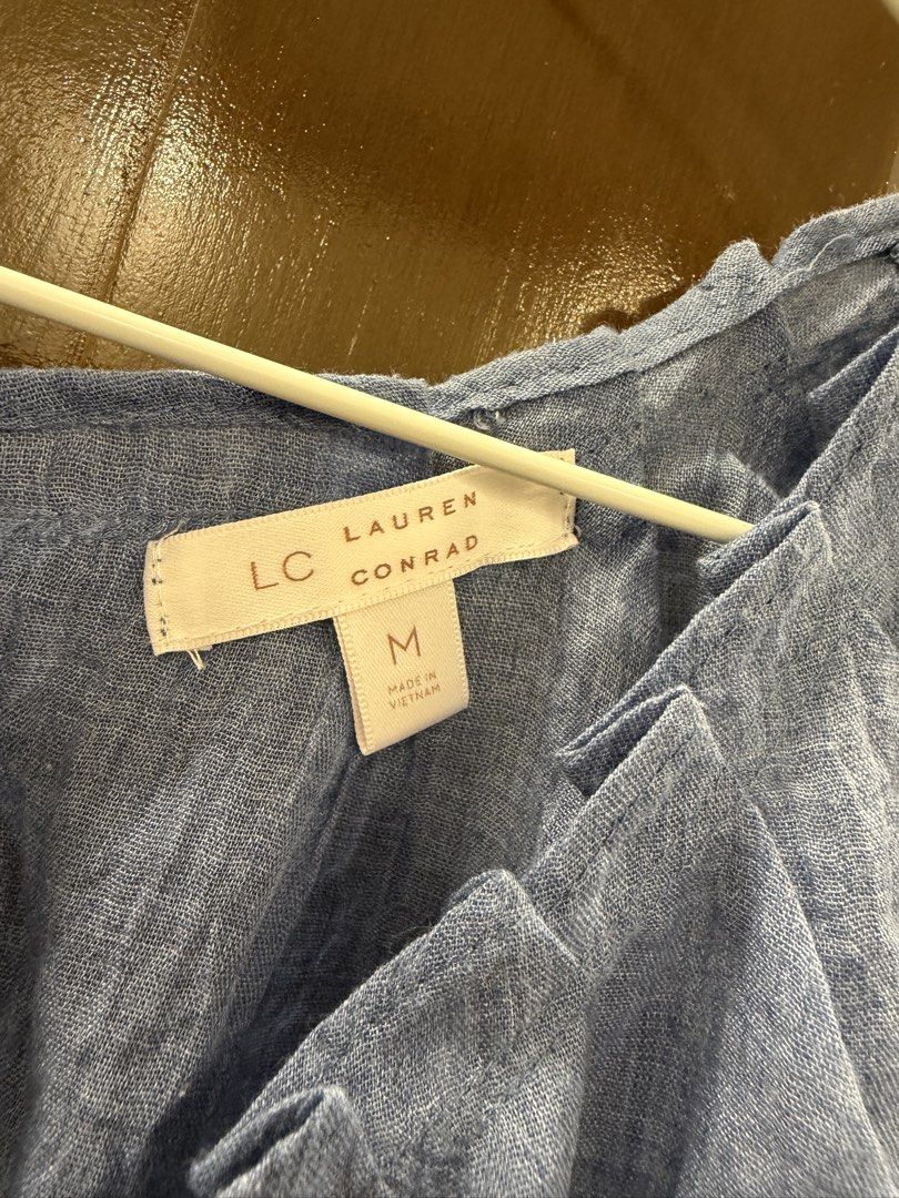 Lauren conrad casual blouse (Category: Others Tops) located in Las Pinas. Submitted by felicianoh40332 (Listing ID 1460822311, Image 2). Description: .