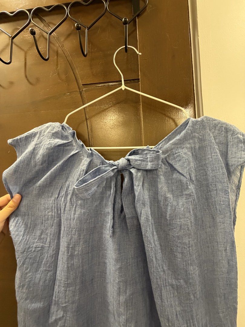Lauren conrad casual blouse (Category: Others Tops) located in Las Pinas. Submitted by felicianoh40332 (Listing ID 1460822311, Image 3). Description: .