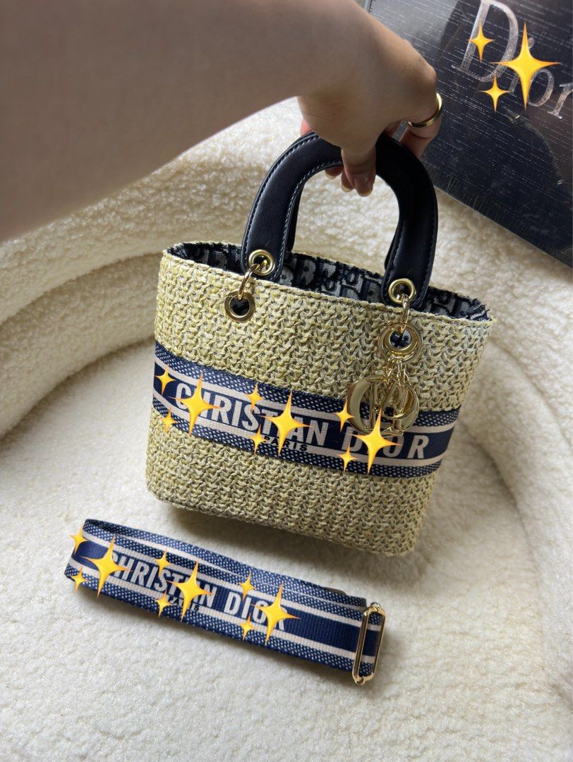 L@dy D!0r 2way Bag (Category: Cross-body Bags) located in Binmaley. Submitted by amayscollections (Listing ID 1460797615, Image 1). Description: On $aLe. OG Qual. Coded Lady D!0R Wicker 2way Bag✨ ₱699 nalang💸 in natural rattan and oblique jacquard comes with box and dustbag very ganda in person YES TO C0D✅ add 70 only🔥 Disclaimer: ‼️ This Page is not Associated or Affiliated with any of this following brands. All Copyrights reserved to the orig