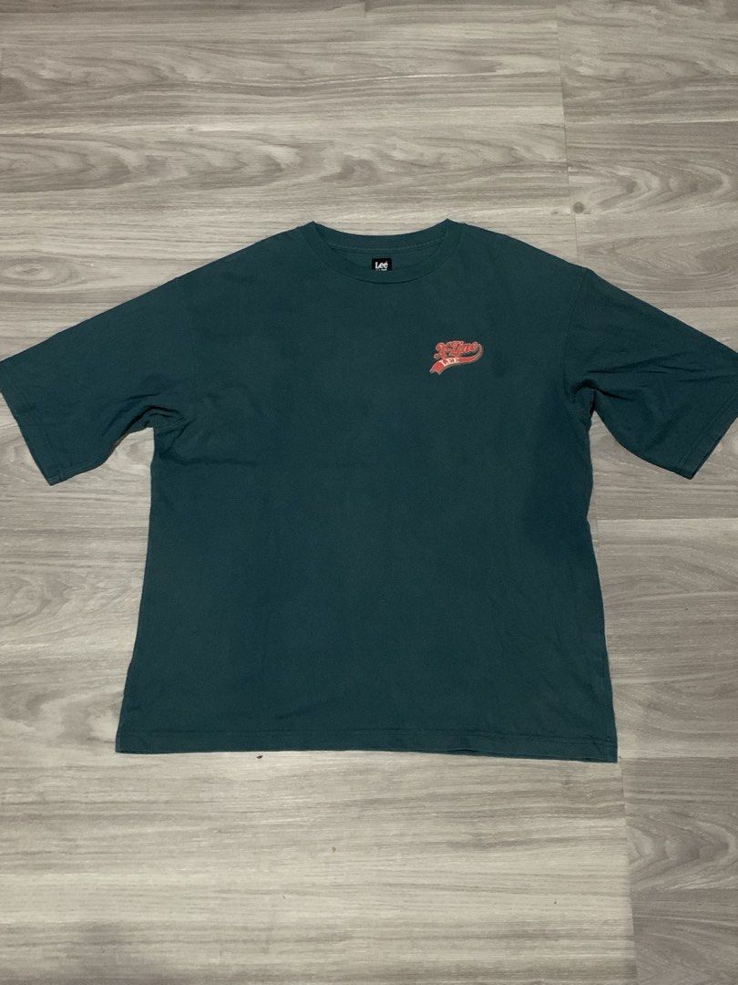 Lee Oversized TShirt (Category: Tshirts & Polo Shirts ) located in Makati City. Submitted by bastiolarteee (Listing ID 1460868753, Image 1). Description: .