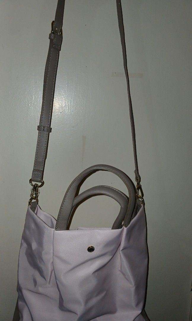 LEGATTO LARGO IN PINK (Category: Tote Bags) located in Manila. Submitted by twentyfifthbymaria (Listing ID 1460738710, Image 2). Description: ●decluttering ●bought in Japan ●hard to find shade of pink.