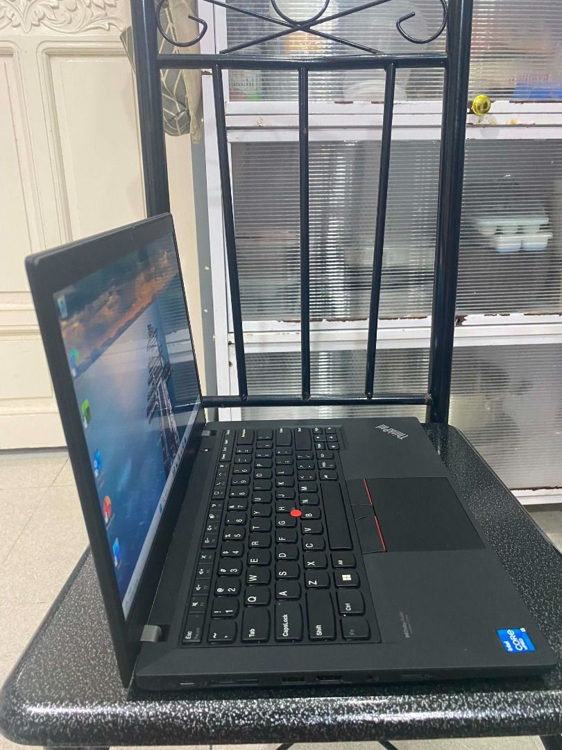 Lenovo t14 gen 2 (Category: Laptops & Notebooks) located in Cainta. Submitted by jessiecabaltera (Listing ID 1460799475, Image 2). Description: FOR SALE 🏷️ LENOVO T14 gen 2 Specifications: ✅ I5 11th gen ✅8gb RAM ✅256gb NVME SSD ✅14 inchFull Display ✅Excellent Battery Inclusions: ✅Laptop ✅Charger Perfect for personal use, virtual , assistants For 13,000.