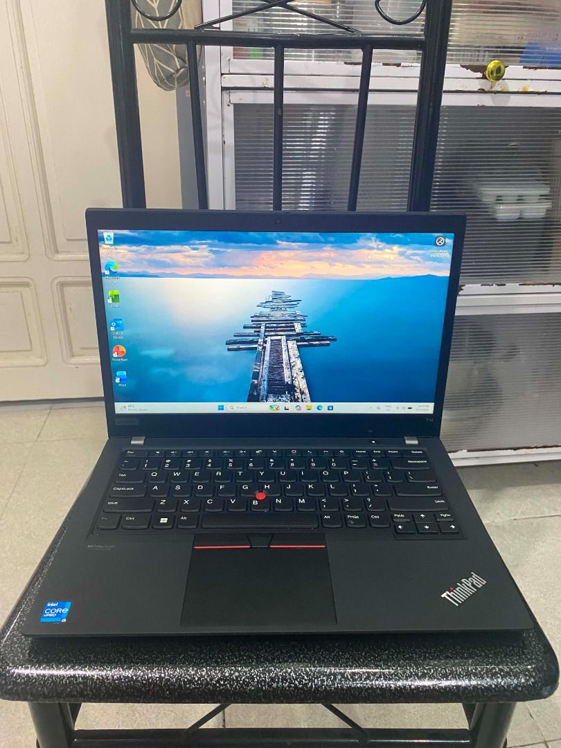 Lenovo t14 gen 2 (Category: Laptops & Notebooks) located in Cainta. Submitted by jessiecabaltera (Listing ID 1460799475, Image 1). Description: FOR SALE 🏷️ LENOVO T14 gen 2 Specifications: ✅ I5 11th gen ✅8gb RAM ✅256gb NVME SSD ✅14 inchFull Display ✅Excellent Battery Inclusions: ✅Laptop ✅Charger Perfect for personal use, virtual , assistants For 13,000.