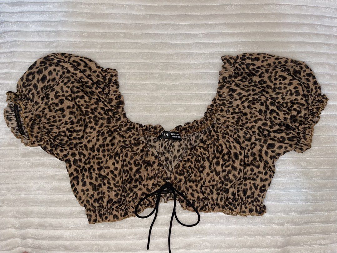Leopard Sexy Top (Category: Others Tops) located in Manila. Submitted by rare.yurichi (Listing ID 1460806345, Image 2). Description: sexy leopard print style top that’s perfect for a bold and confident look..