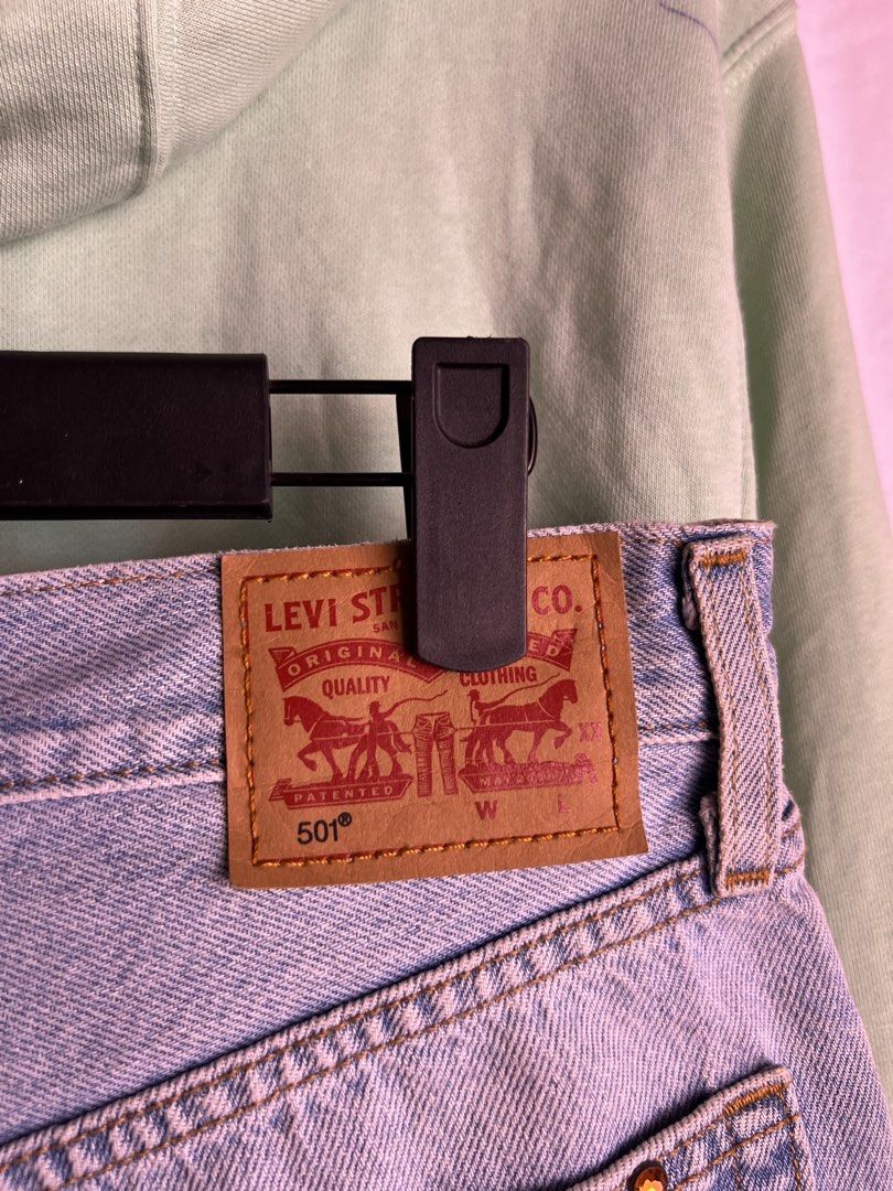 Levi’s 501 denim sexy short (Category: Shorts) located in Balamban. Submitted by jersey033 (Listing ID 1460831012, Image 2). Description: L 11 W 28-30 No issue Excellent .