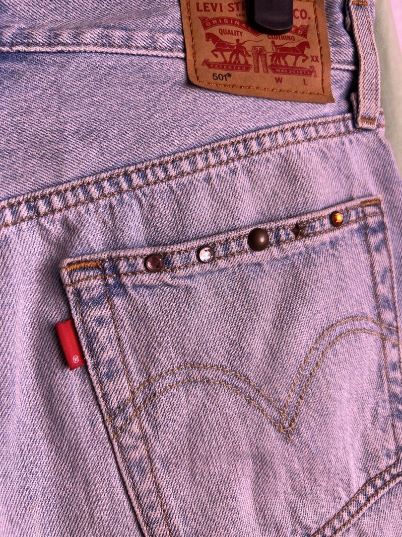 Levi’s 501 denim sexy short (Category: Shorts) located in Balamban. Submitted by jersey033 (Listing ID 1460831012, Image 3). Description: L 11 W 28-30 No issue Excellent .