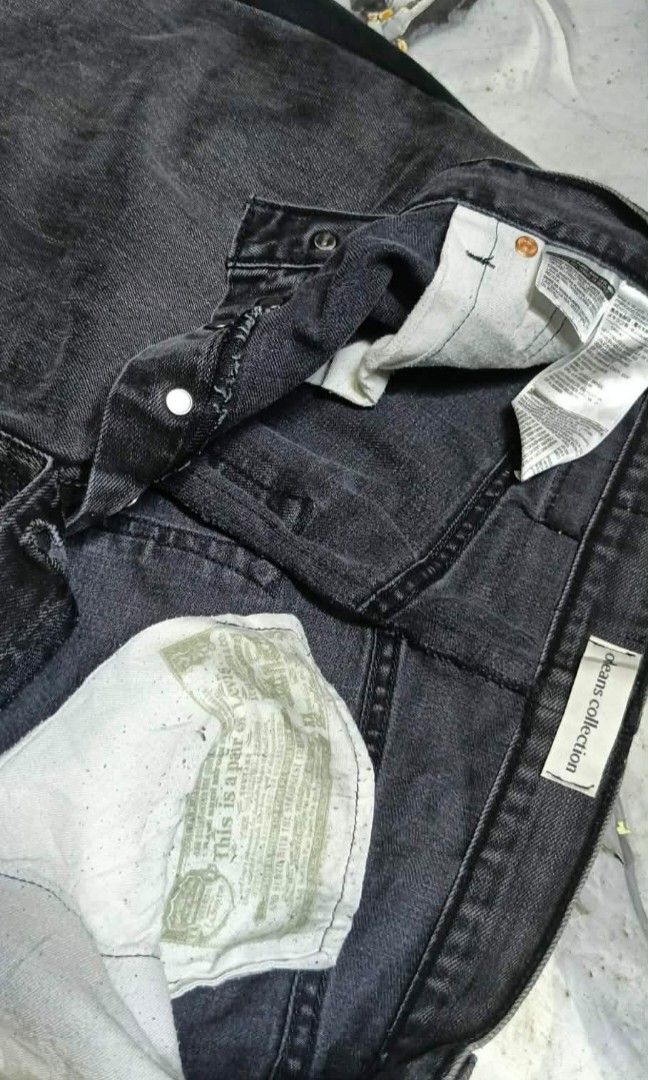 LEVIS 501 ORLEANS REWORK EXTENDED PATCH (Category: Jeans) located in Mutia. Submitted by ukaysellerto (Listing ID 1460716486, Image 3). Description: waist 28 length 38 thigh 15 hem 9.