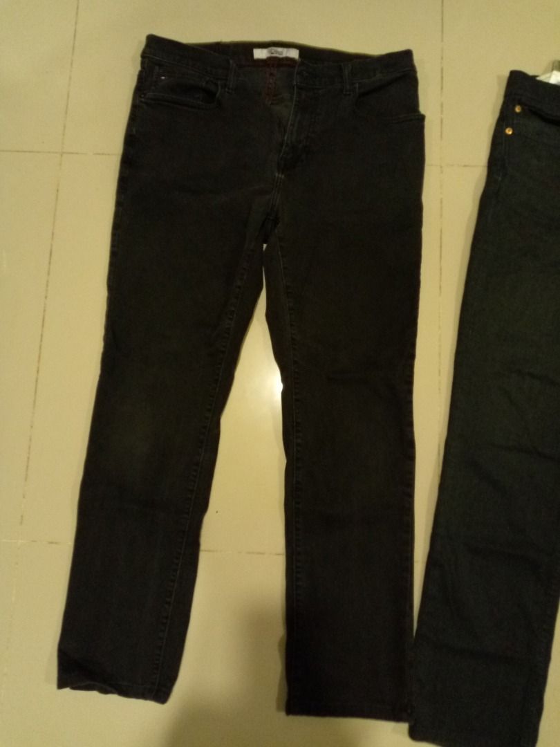Levi's 505 Regular Fit Jeans Dark Wash (Category: Jeans) located in Manila. Submitted by jacklord6720561 (Listing ID 1460841778, Image 1). Description: Slim fit parehas size 34/40 haba di kasya sakin malaki hila ko tommy at levis po yan pm lng nego pa ang prize...