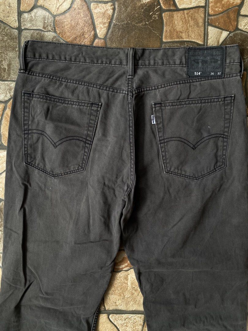 Levi's 514 Dark Grey Jeans 36x32 (Category: Jeans) located in Aroroy. Submitted by derz.archive (Listing ID 1460766526, Image 3). Description: LEVIS COLOR RATE: 9/10 CONDITION: EXCELLENT WAIST: 38 LENGTH: 39 LEG HOLE:9.