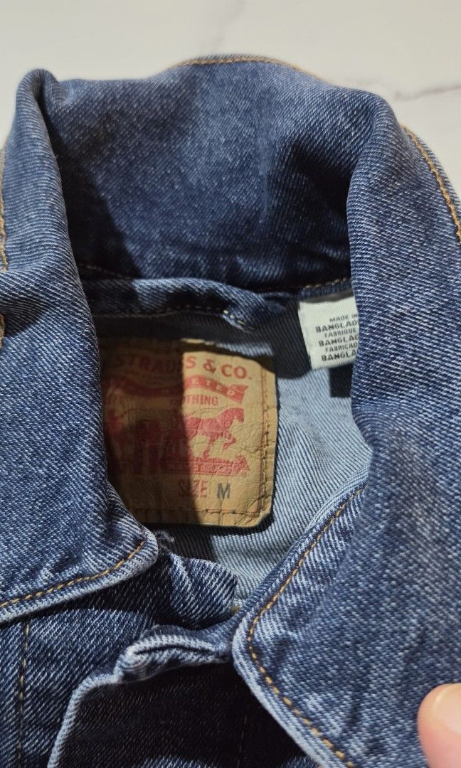 Levi's Mens Denim Jacket (Category: Coats, Jackets and Outerwear) located in Angeles City. Submitted by globalfindscollectibles (Listing ID 1460748533, Image 3). Description: price is still negotiable for sure buyers this item is still new and never been used.