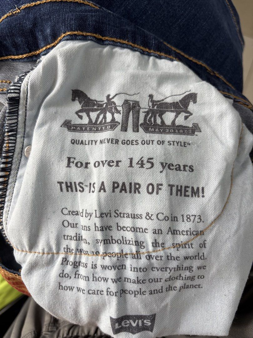LEVIS shorts (Category: Shorts) located in Cagayan de Oro. Submitted by thriftcgyph (Listing ID 1460805367, Image 2). Description: LEVIS ₱500 NO ISSUE COLOE RATE: 9/10 NO SIZE ON TAG L: 22 W: 32.