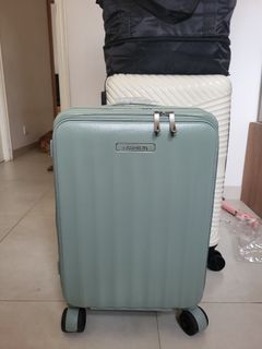 （分類：）位於 。 由 bieyaya449 提交（商品編號 1460771137，圖片 1）。簡介： 。