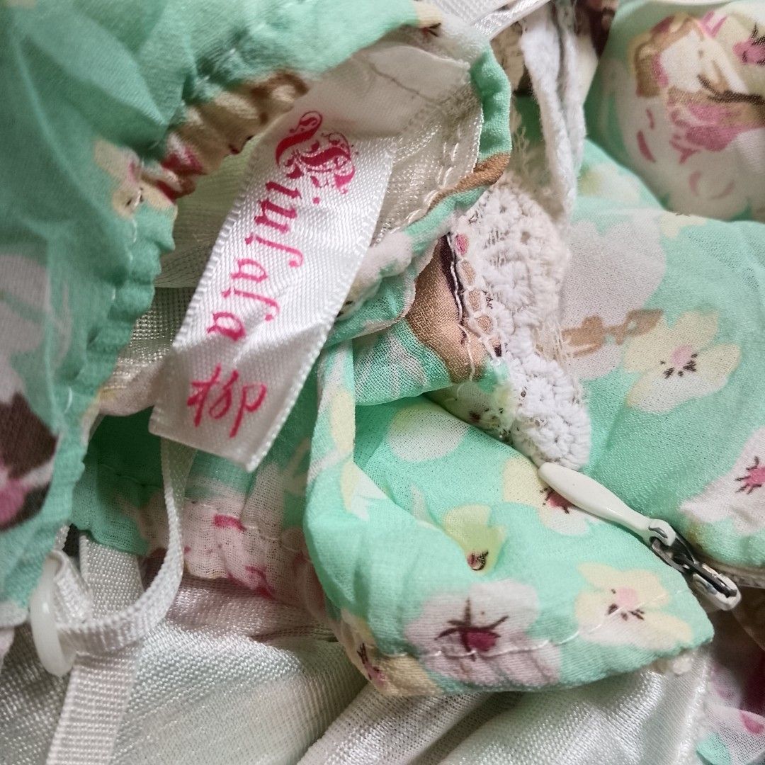 Light Green Floral Mini Dress (Category: Evening dresses & gowns) located in Davao. Submitted by outdatedfinds (Listing ID 1460723167, Image 3). Description: For Sale Po Light Green Mini Floral Dress Excellent Condition 549 plus sf Davao City Location Hmu .