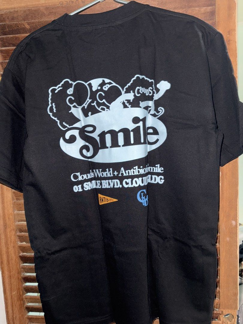 Local brand shirt (Category: Shirts) located in San Pedro. Submitted by vennizventura (Listing ID 1460765501, Image 2). Description: Size M Guaranteed authentic No flaws Please note: Color may slightly vary in photos due to lighting. 😊.